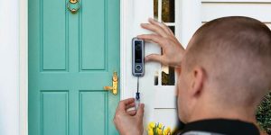 how-to-open-vivint-doorbell-camera2